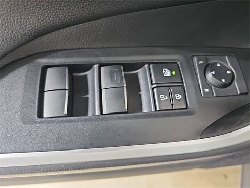 Used 2020 Toyota RAV4 Limited image 35