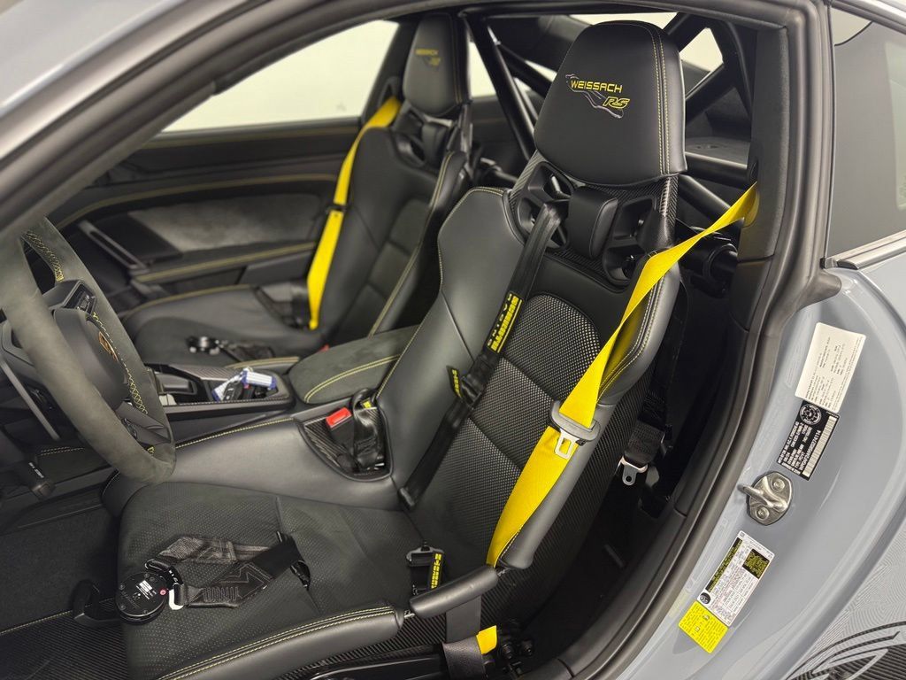 Used 2024 Porsche 911 GT3 RS RWD image 5