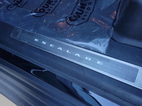 Used 2023 Cadillac Escalade V image 23