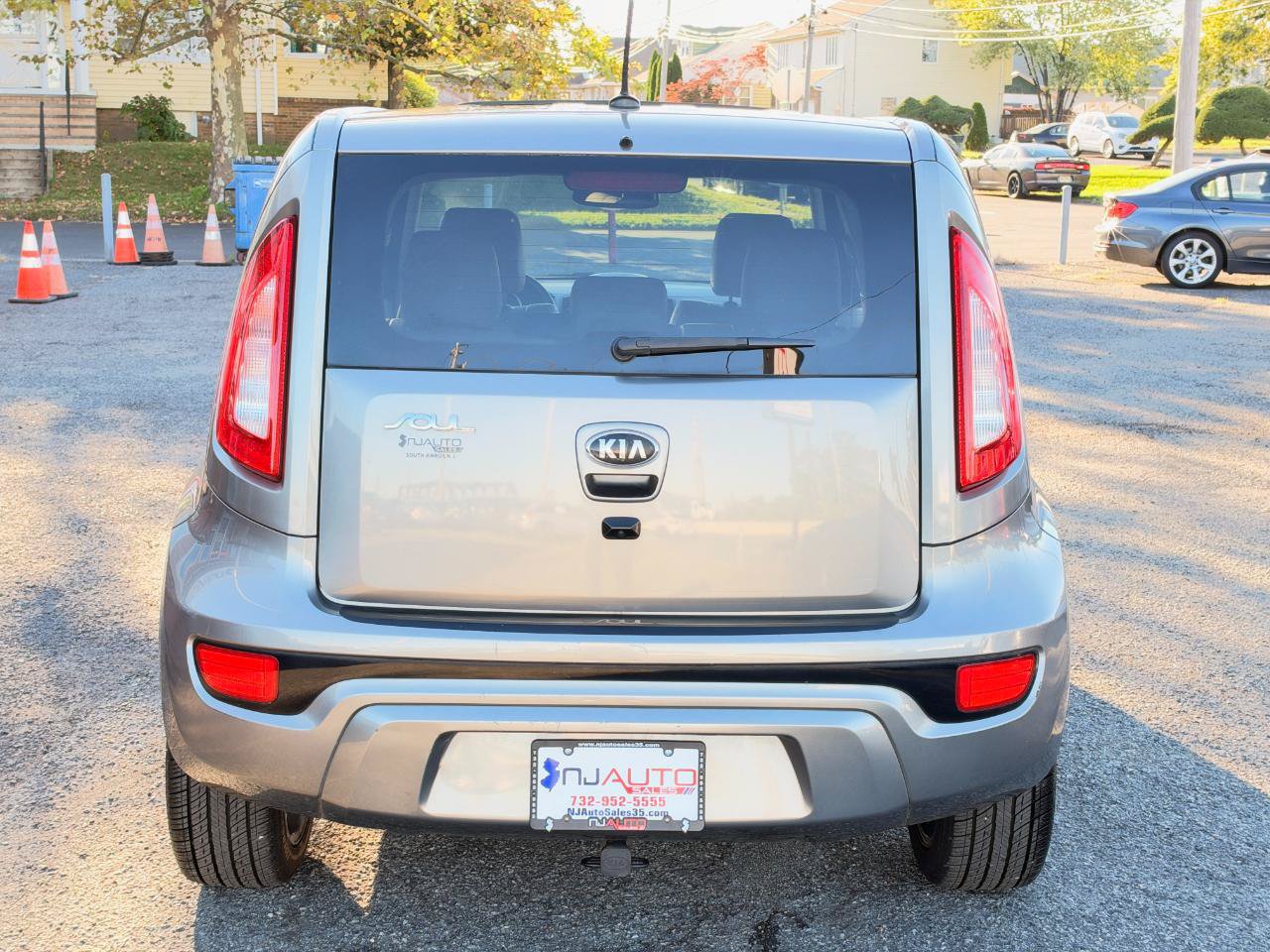 Used 2013 Kia Soul ! w/ Premium Pkg FWD image 5