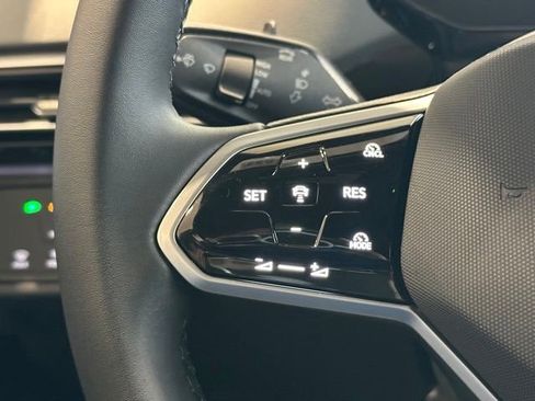 New 2025 Volkswagen ID.4 Pro AWD/4WD image 36