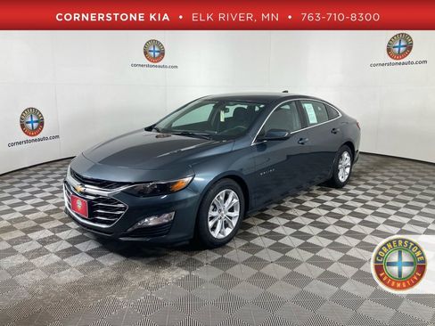 Used 2020 Chevrolet Malibu LT image 1