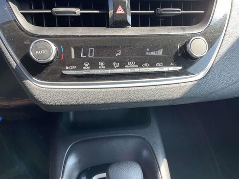 Used 2024 Toyota Corolla LE image 39