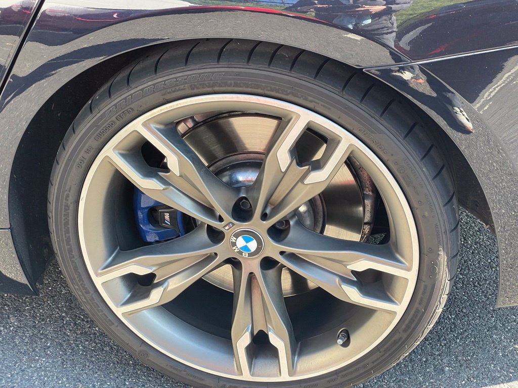 Used 2020 BMW M550i xDrive w/ Executive Package AWD/4WD image 29