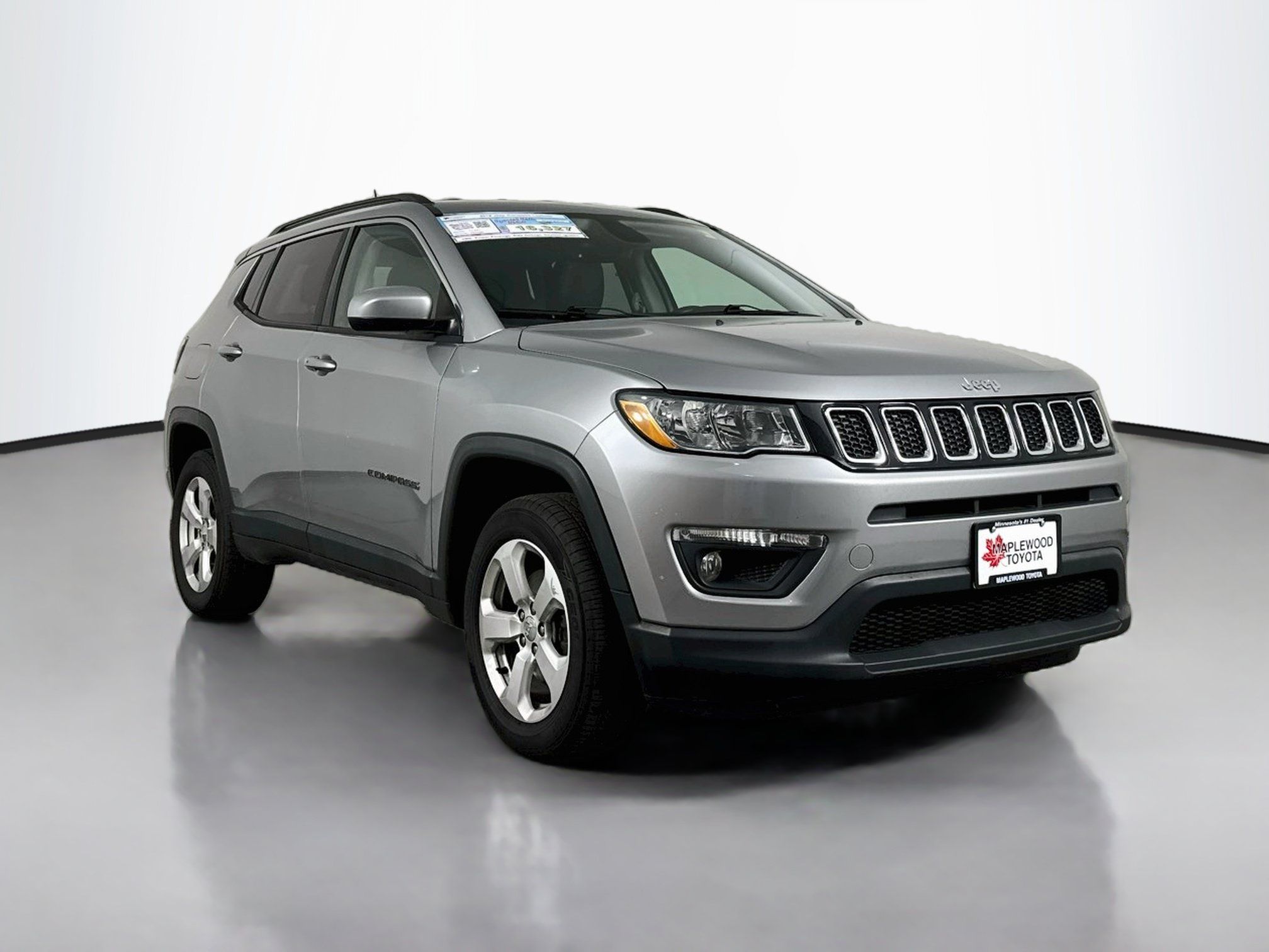 Used 2018 Jeep Compass Latitude w/ Popular Equipment Group AWD/4WD image 1