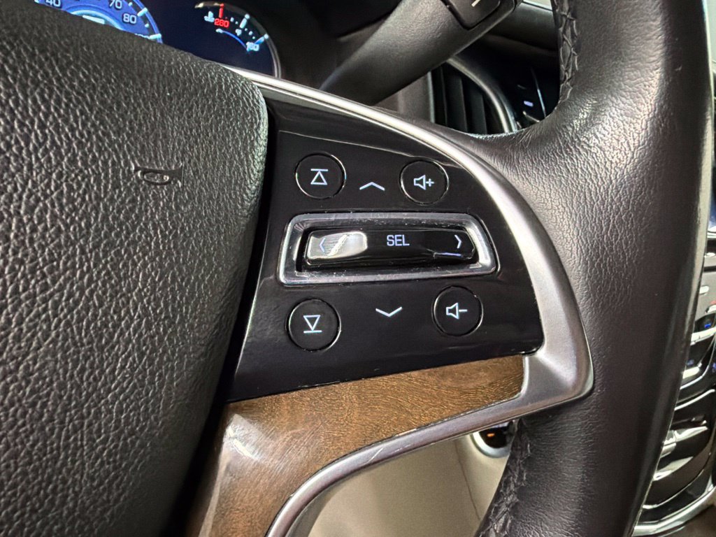 Used 2018 Cadillac Escalade Premium Luxury AWD/4WD image 17