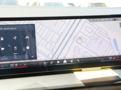 Certified 2025 BMW X3 xDrive30i w/ Premium Package image 22