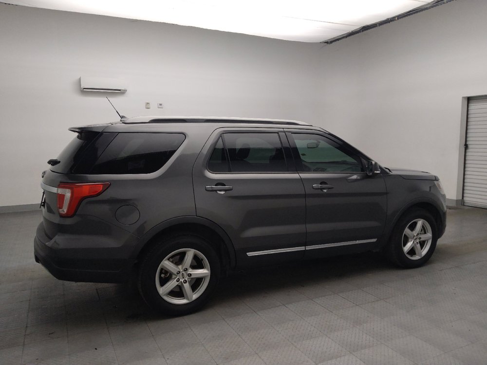 Used 2019 Ford Explorer XLT w/ Equipment Group 201A FWD image 10