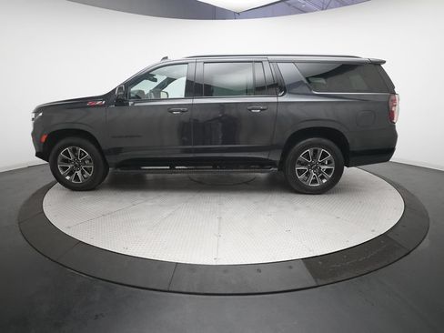 Used 2023 Chevrolet Suburban Z71 w/ Luxury Package AWD/4WD image 24