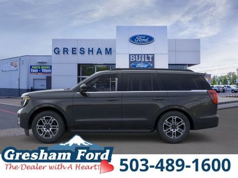 New 2025 Ford Expedition Active image 3