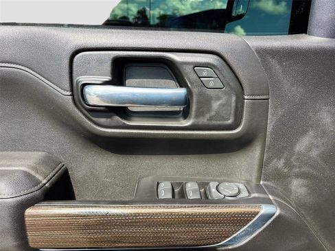 Used 2022 Chevrolet Silverado 1500 RST w/ Z71 Off-Road Package AWD/4WD image 17