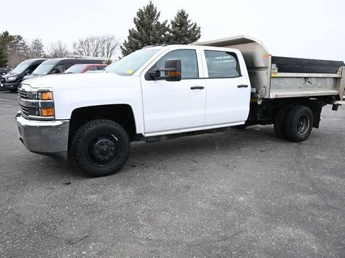 Used 2018 Chevrolet Silverado 3500 W/T w/ WT Convenience Package AWD/4WD image 4