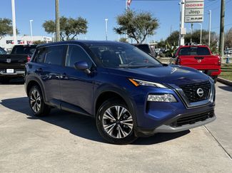 Used 2023 Nissan Rogue SV video 2