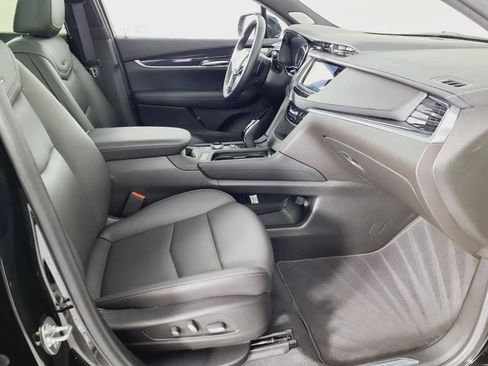 Certified 2025 Cadillac XT5 Premium Luxury image 23