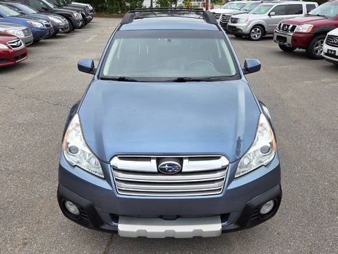 Used 2013 Subaru Outback 2.5i Limited w/ Moonroof Pkg AWD/4WD image 2