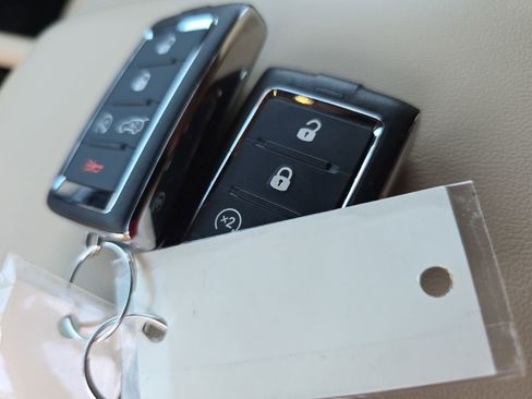 Used 2023 Jeep Grand Cherokee Limited w/ Black Appearance Package image 37