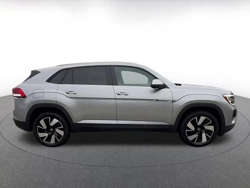 Used 2026 Volkswagen Atlas Cross Sport SE AWD/4WD image 16