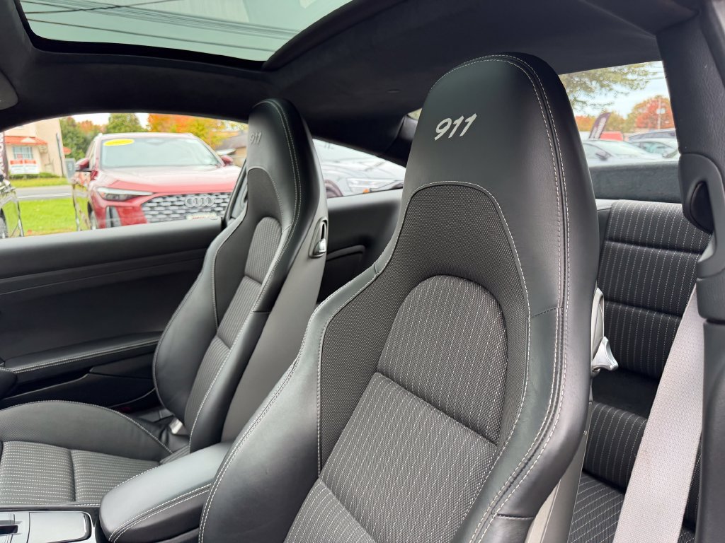 Used 2019 Porsche 911 Carrera T RWD image 27