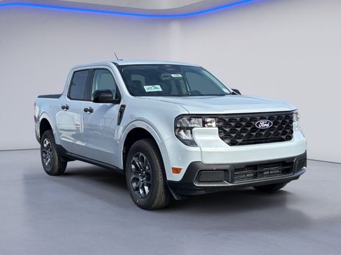 New 2026 Ford Maverick XLT w/ XLT Luxury Package FWD image 11
