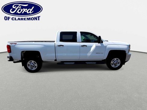 Used 2019 Chevrolet Silverado 2500 W/T w/ Snow Plow Prep Package AWD/4WD image 9
