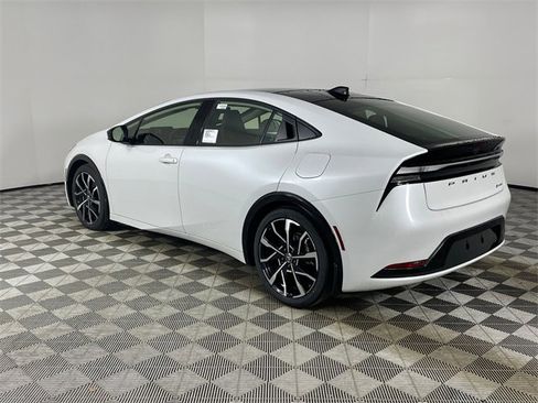 New 2026 Toyota Prius Plug-In Hybrid image 5