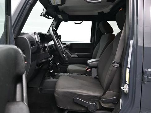 Used 2017 Jeep Wrangler Unlimited Sport AWD/4WD image 19