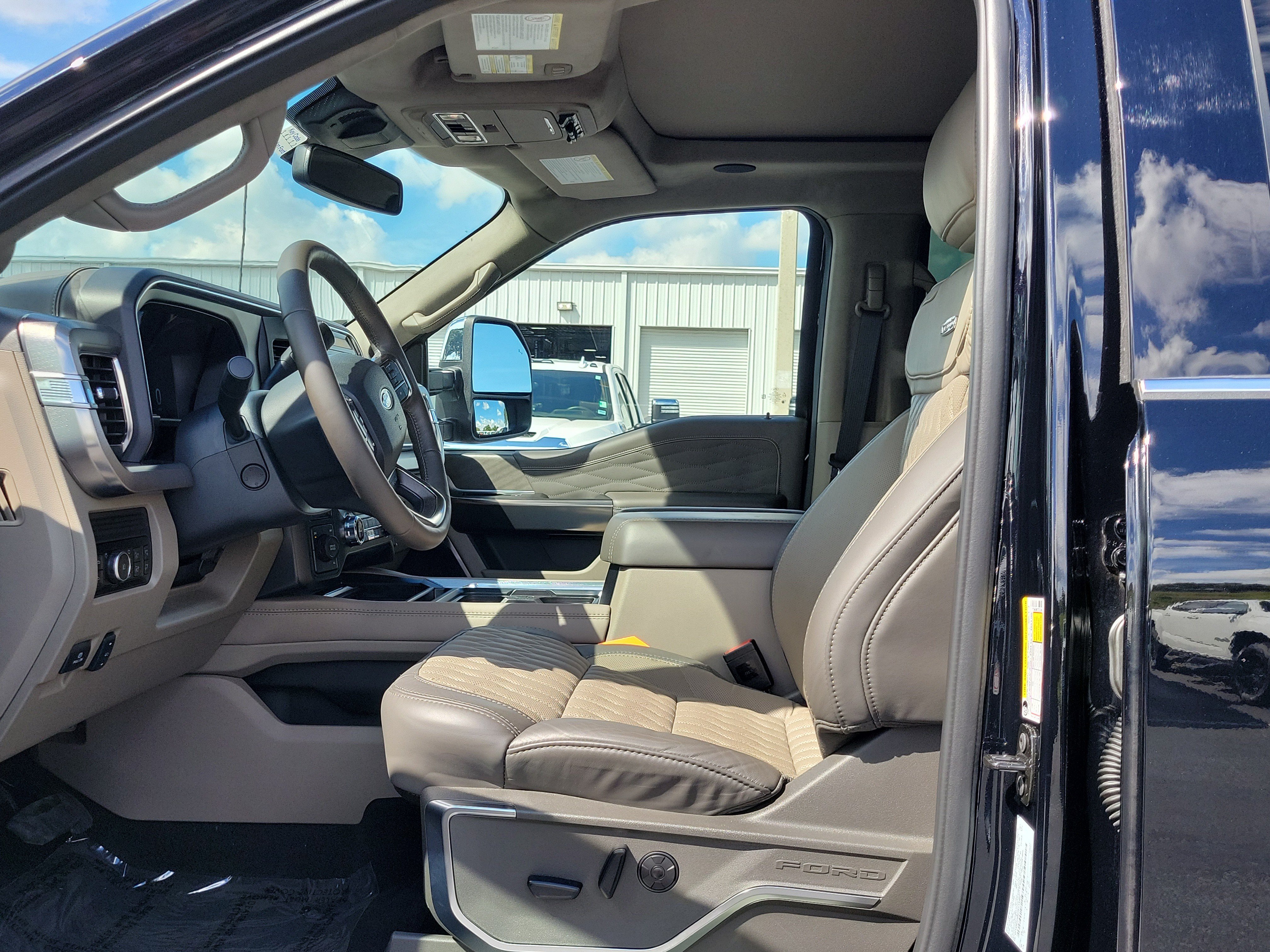 Certified 2026 Ford F450 Platinum w/ Platinum Plus Package AWD/4WD image 19