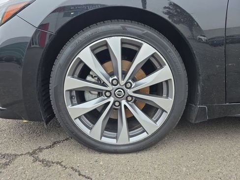 Used 2021 Nissan Maxima Platinum w/ Sport Mat Group image 30