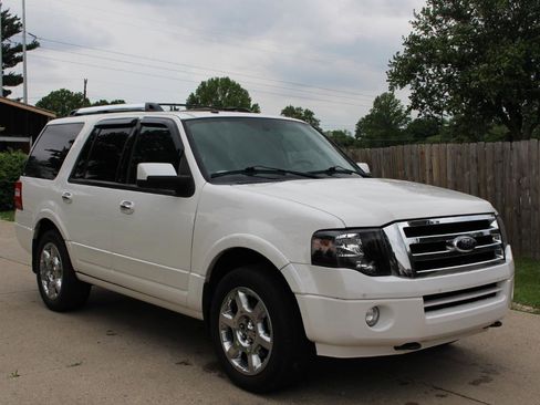 Used 2014 Ford Expedition Limited w/ Equipment Group 301A AWD/4WD image 2