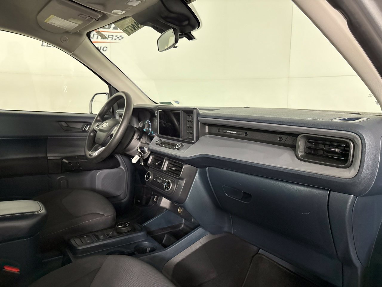 Used 2022 Ford Maverick XL FWD image 29