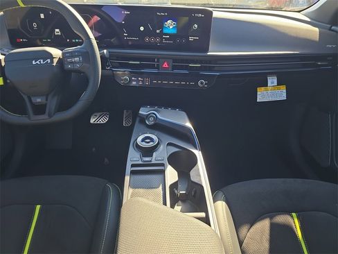 New 2025 Kia EV6 GT image 17