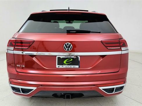 Used 2021 Volkswagen Atlas Cross Sport SE w/ Panoramic Sunroof Package image 5