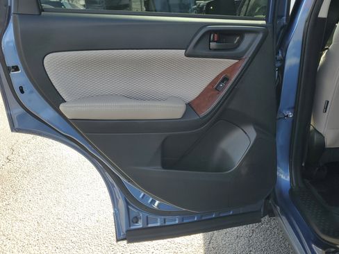 Used 2018 Subaru Forester 2.5i Premium image 11