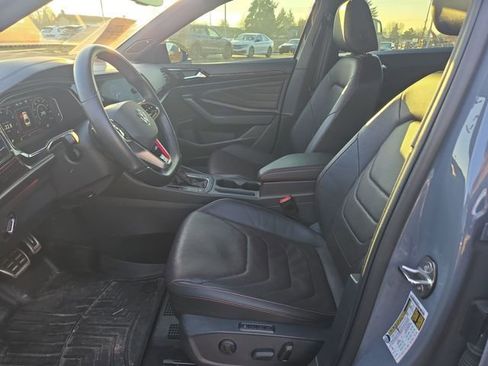 Used 2023 Volkswagen Jetta GLI Autobahn image 10