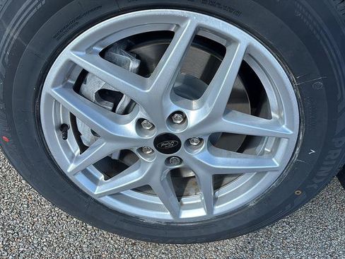 Certified 2024 Ford Edge SEL w/ Convenience Package AWD/4WD image 9