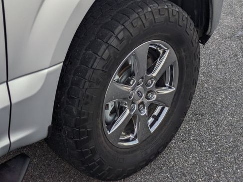 Used 2018 Ford F150 XLT w/ Equipment Group 302A Luxury image 12