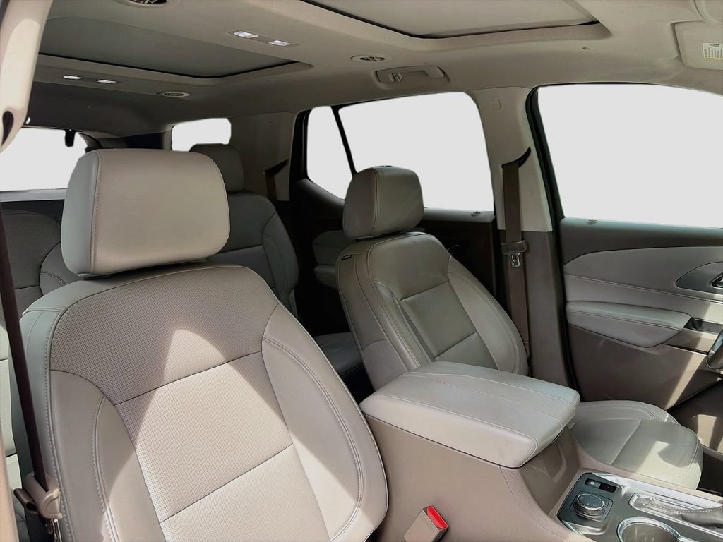 Used 2019 Chevrolet Traverse Premier AWD/4WD image 30