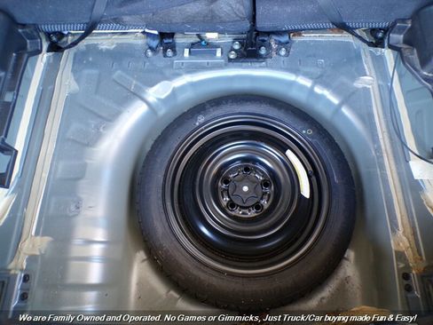 Used 2015 Nissan Juke S image 46