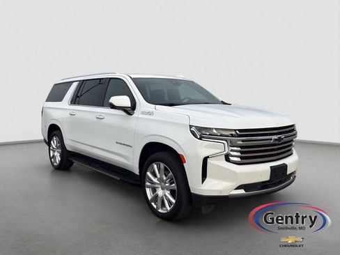 Used 2023 Chevrolet Suburban High Country AWD/4WD image 7