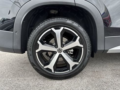 New 2026 Volkswagen Tiguan SE AWD/4WD image 32