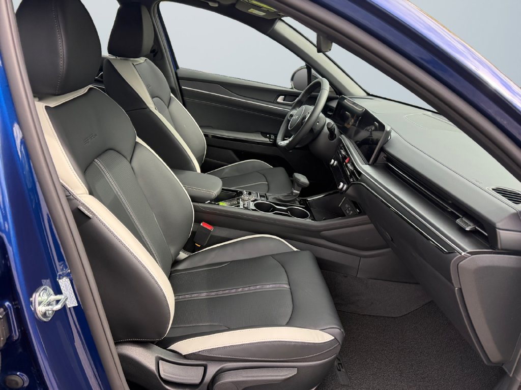 New 2027 Kia K5 GT-Line FWD image 15