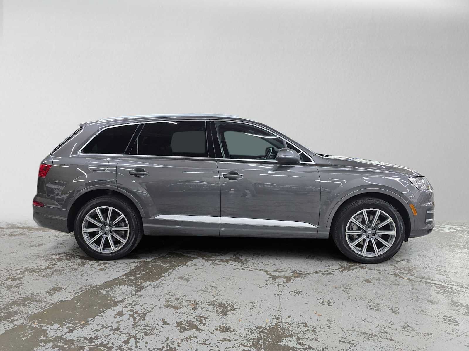 Used 2019 Audi Q7 2.0T Premium Plus w/ Premium Plus Package AWD/4WD image 2