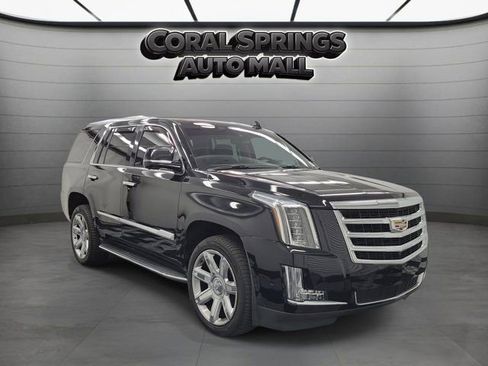 Used 2020 Cadillac Escalade Luxury AWD/4WD image 1