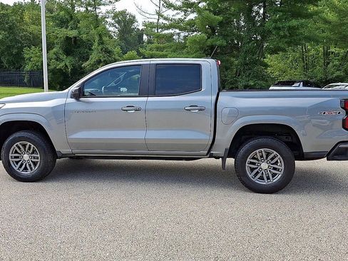 Used 2024 Chevrolet Colorado LT w/ LT Convenience Package II AWD/4WD image 6