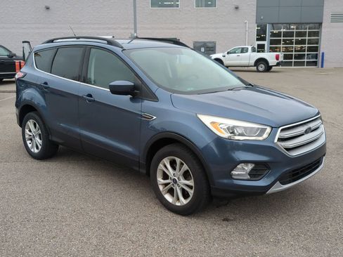 Used 2018 Ford Escape SEL FWD image 2