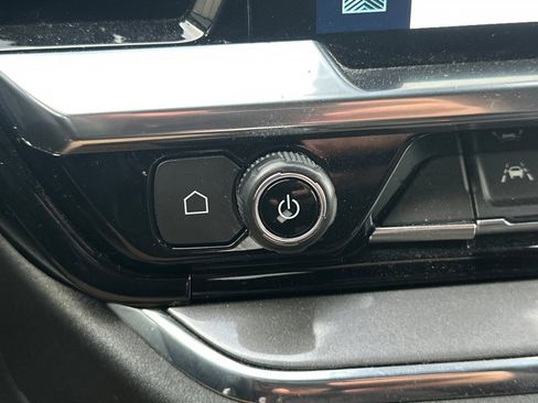 Used 2023 Chevrolet Silverado 1500 High Country w/ Technology Package image 31