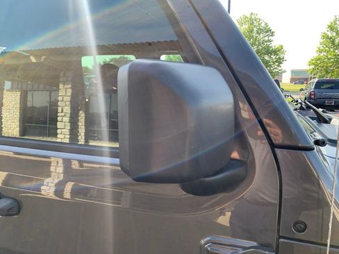 Used 2023 Jeep Gladiator Sport AWD/4WD image 16