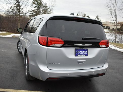New 2026 Chrysler Voyager LX image 5