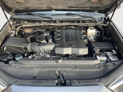 Used 2022 Toyota 4Runner Limited image 27