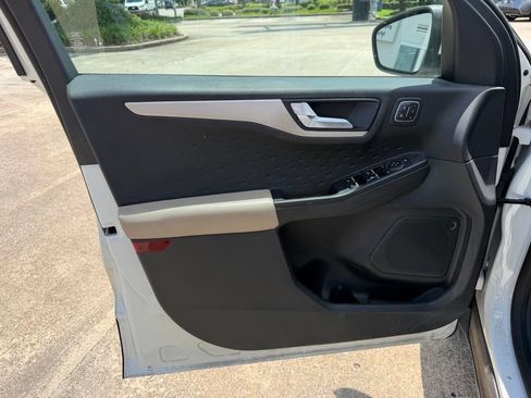 Used 2020 Ford Escape SEL FWD image 7
